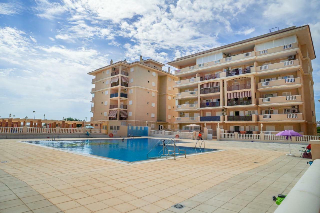 Apartment Sunny La Mata لا ماتا المظهر الخارجي الصورة